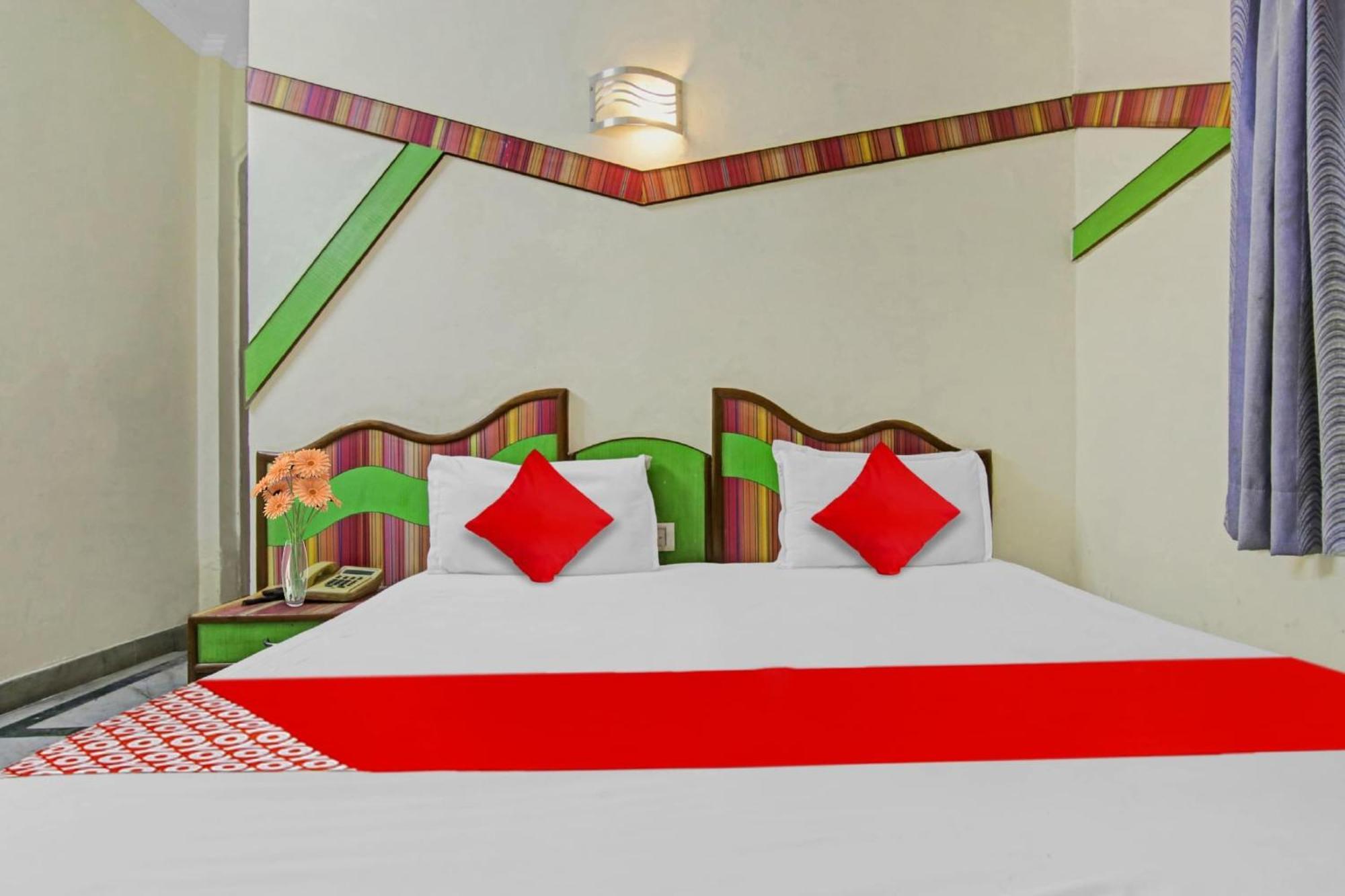 Hotel O Rak International New Delhi Bagian luar foto